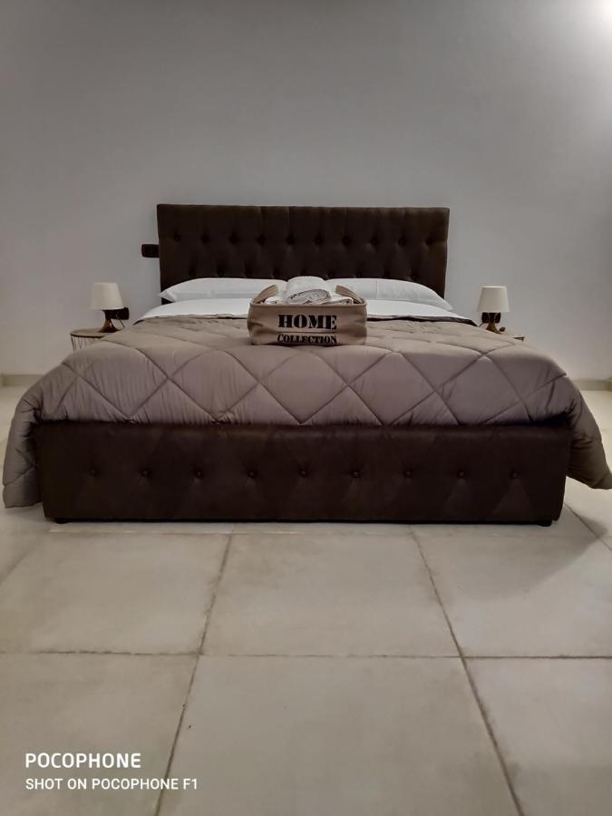 Appartamento Suite Santa Teresa Ταράντο Εξωτερικό φωτογραφία